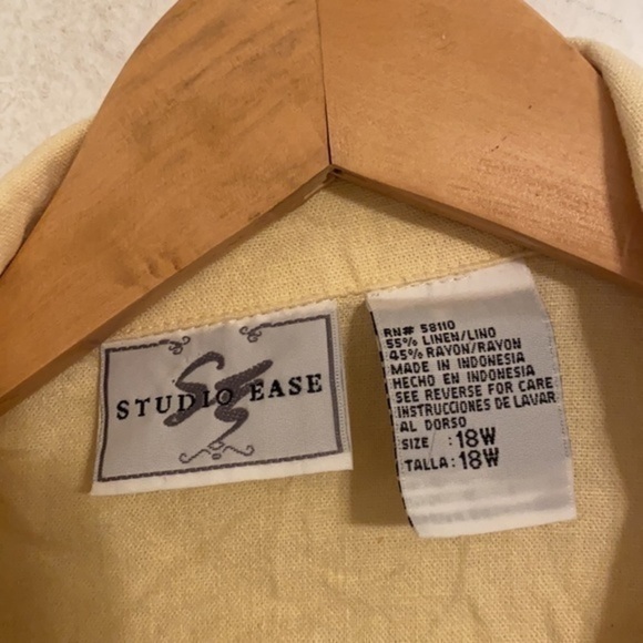 STUDIO EASE YELLOW BUTTON DOWN SHIRT SIZE 18W - Picture 2 of 3